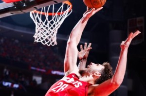 防守拉满进攻低迷 火箭想扭转局势不能一条腿走路